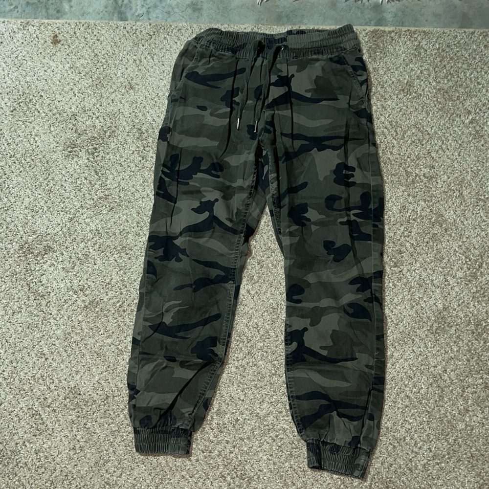 Camo pants